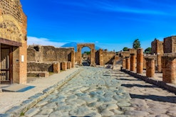 Private Pompeii Tour with Expert of Archaeology