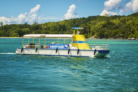 Reef Safari Adventure | Seychelles Semi-Sub boat
