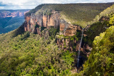 Govett's Leap waterfall near Blackheath