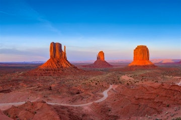 Page, Lake Powell - Monument Valley (130 miles)