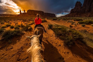 Monument Valley Jeep Tour plus Horseback Ride