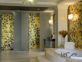 Ritz-Carlton Suite & Royal Suite