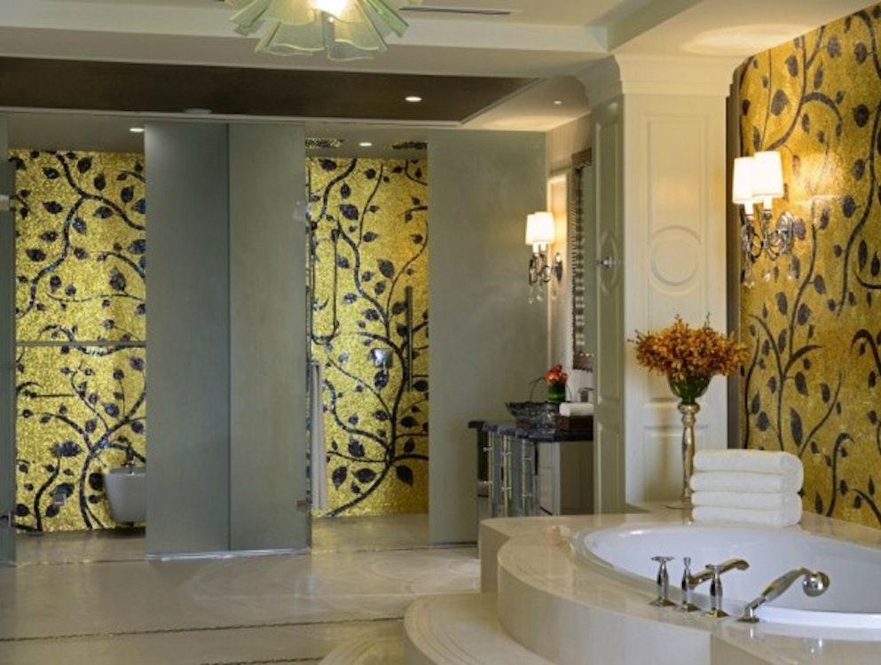 Ritz-Carlton Suite & Royal Suite