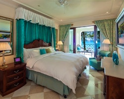 Luxury Dolphin Suite