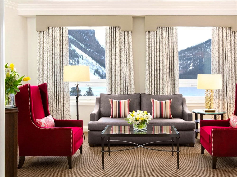 One Bedroom Suite Lake View