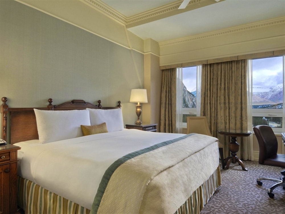 Fairmont Mountain View Room