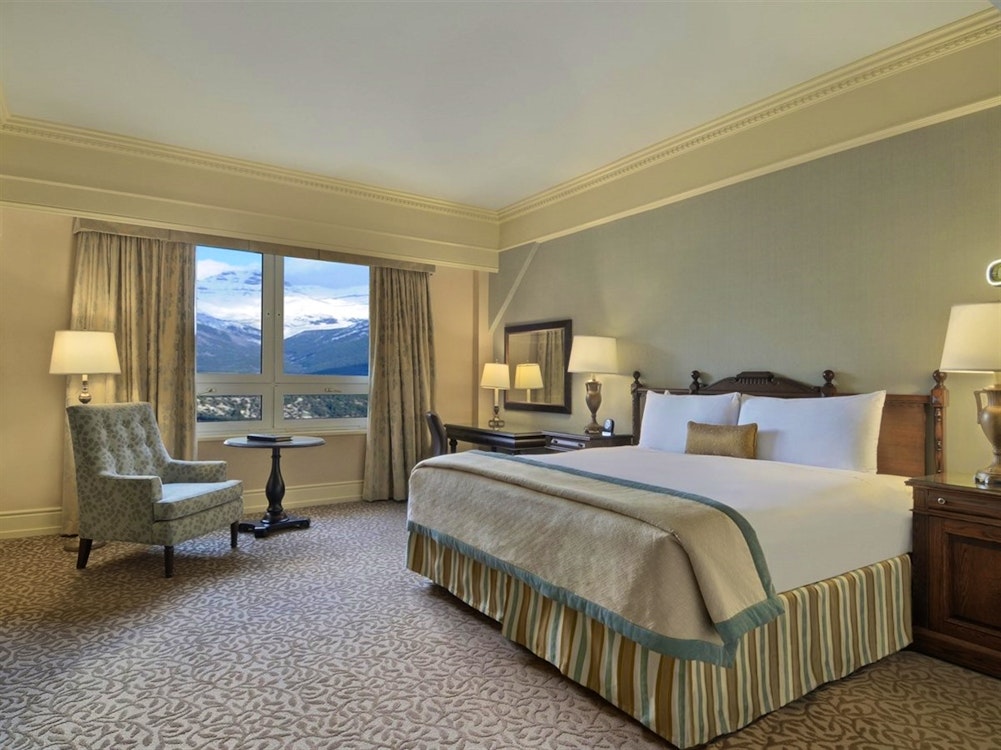 Deluxe Mountain View Room