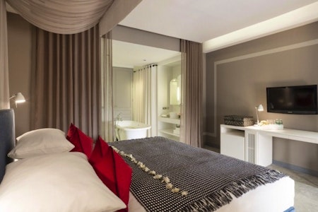Riverview Deluxe Balcony