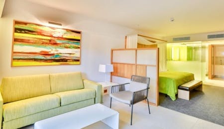 Studio Apartment