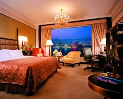 Deluxe Harbour View Rooms