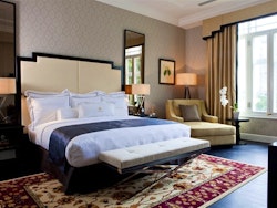 Majestic Wing Colonial Suite