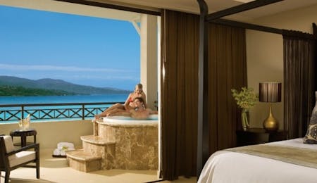 Preferred Club Master Suite Ocean Front