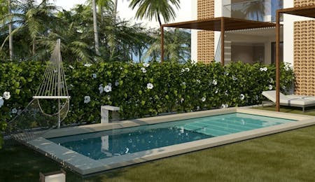 Pool Family Suite