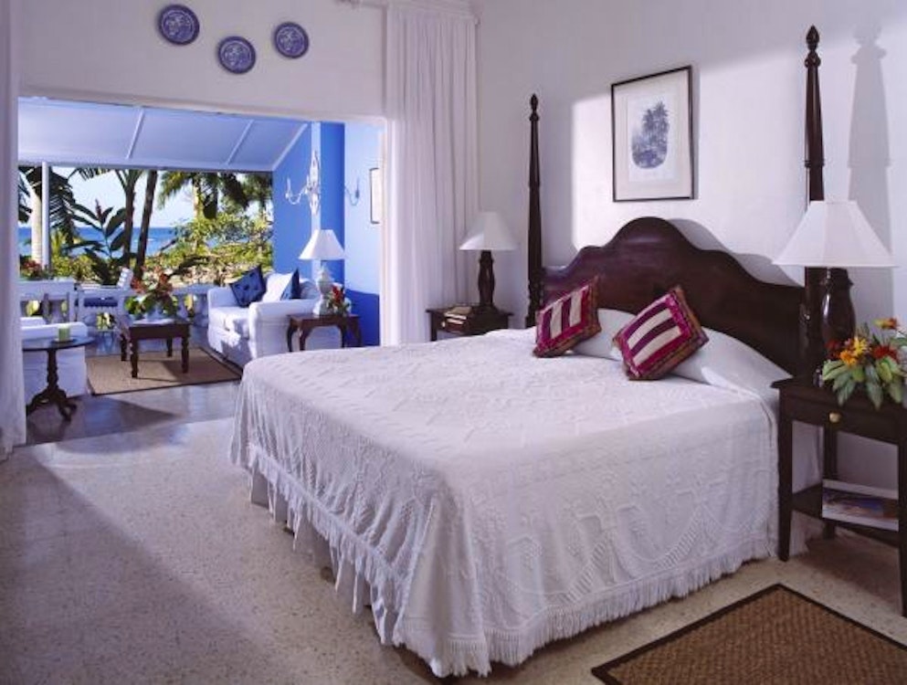 Deluxe Verandah Suites