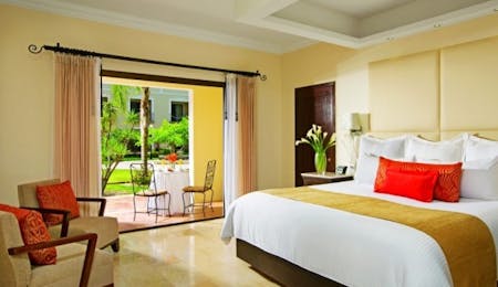 Deluxe Garden View Room
