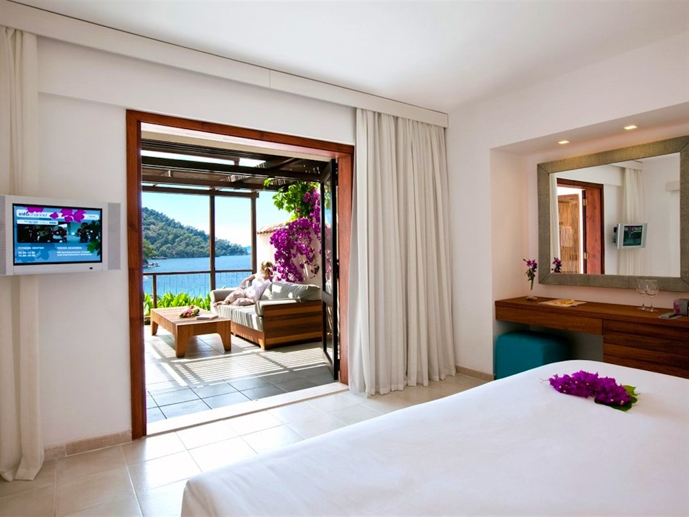 Superior Family Room