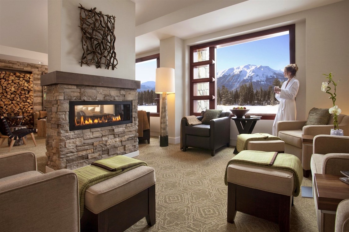 Spa Lounge at Fairmont Jasper Park Lodge 