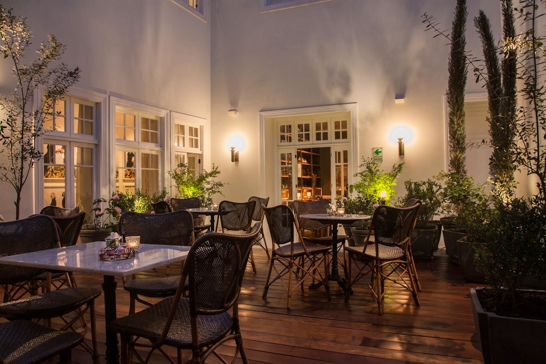 Outdoor Patio, Hotel B, Lima