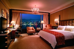 Horizon Harbour View Room at Island Shangri La, Hong Kong
