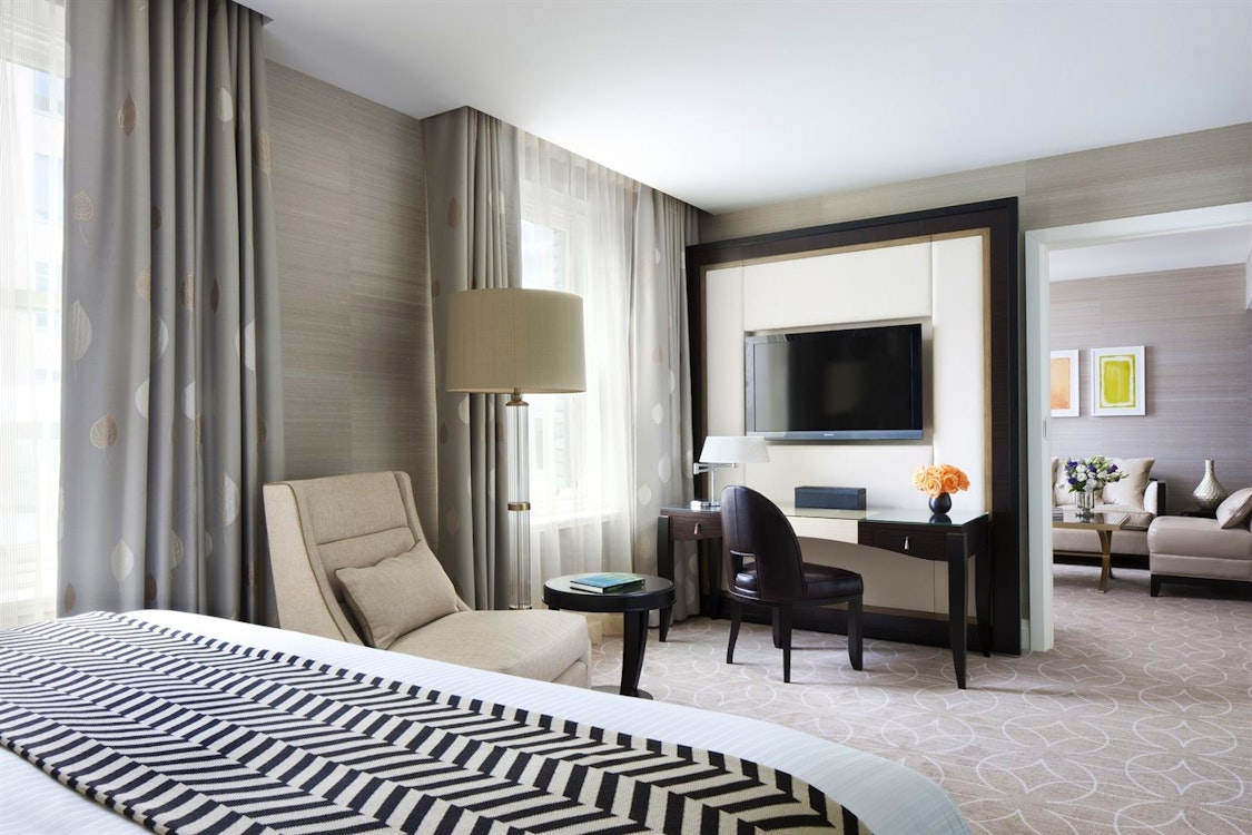 Junior Suite at Rosewood Hotel Georgia 