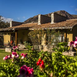 Entrance, Sol y Luna