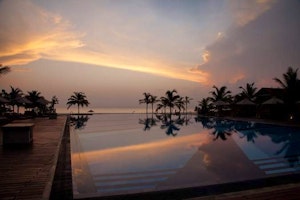 Sri Lanka's Cultural Triangle & East Coast Beach image 1