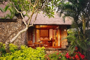 5 Star Singapore & Bali Beach image 1