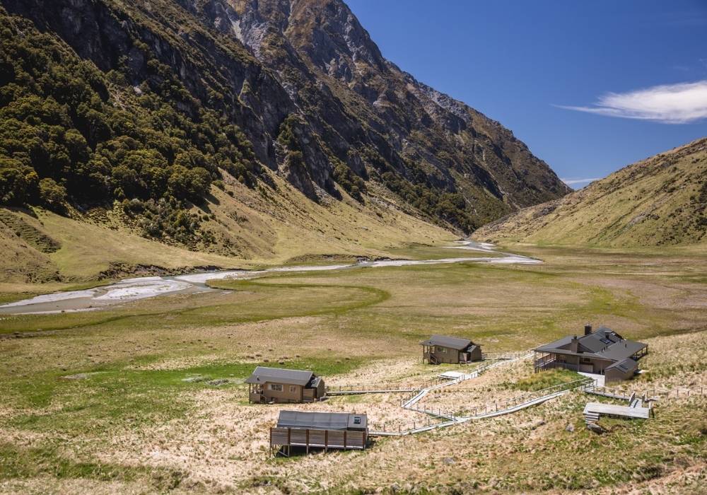 Minaret Station