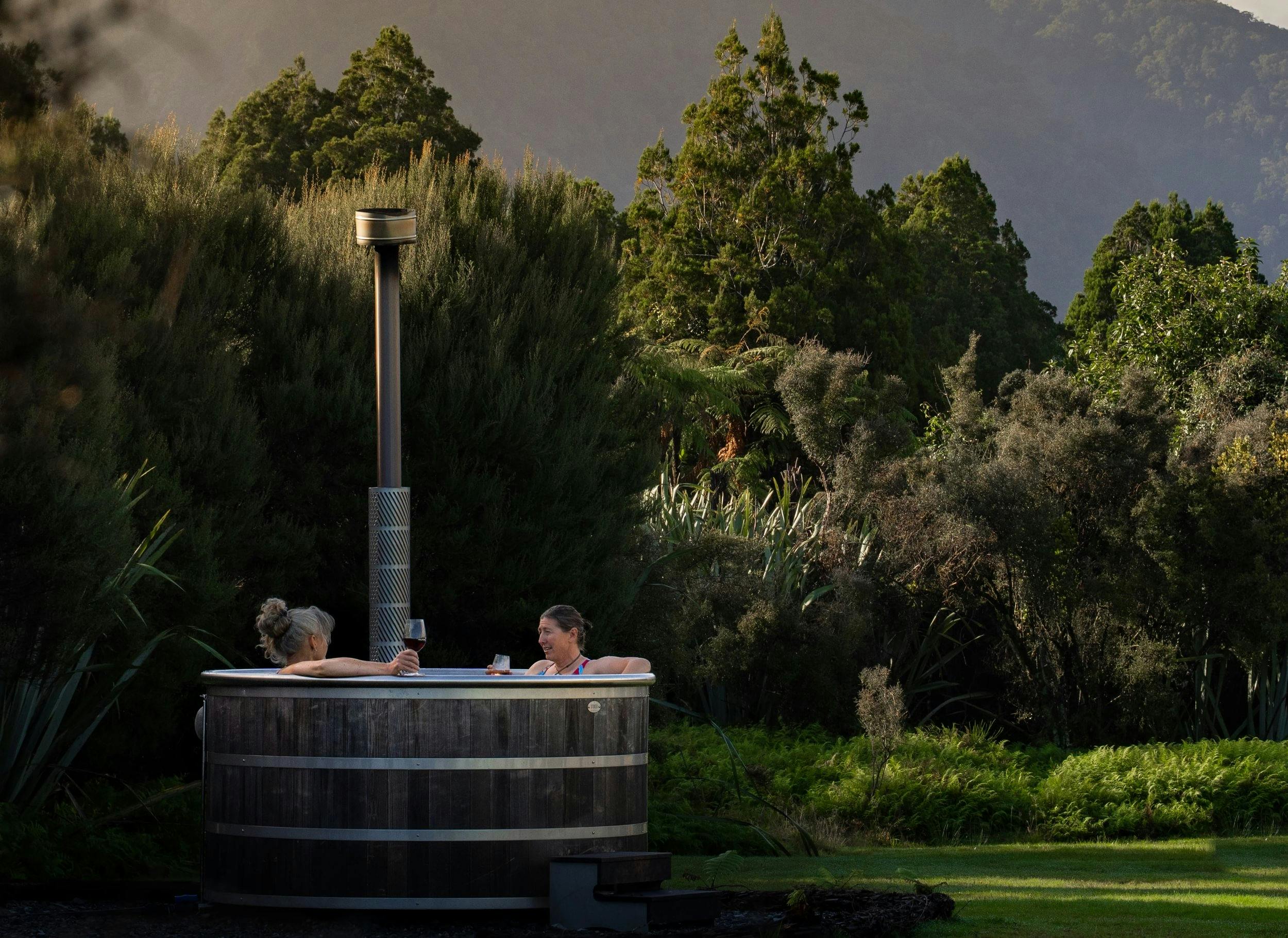 Hollyford – Waitai Lodge Fiordland Escape