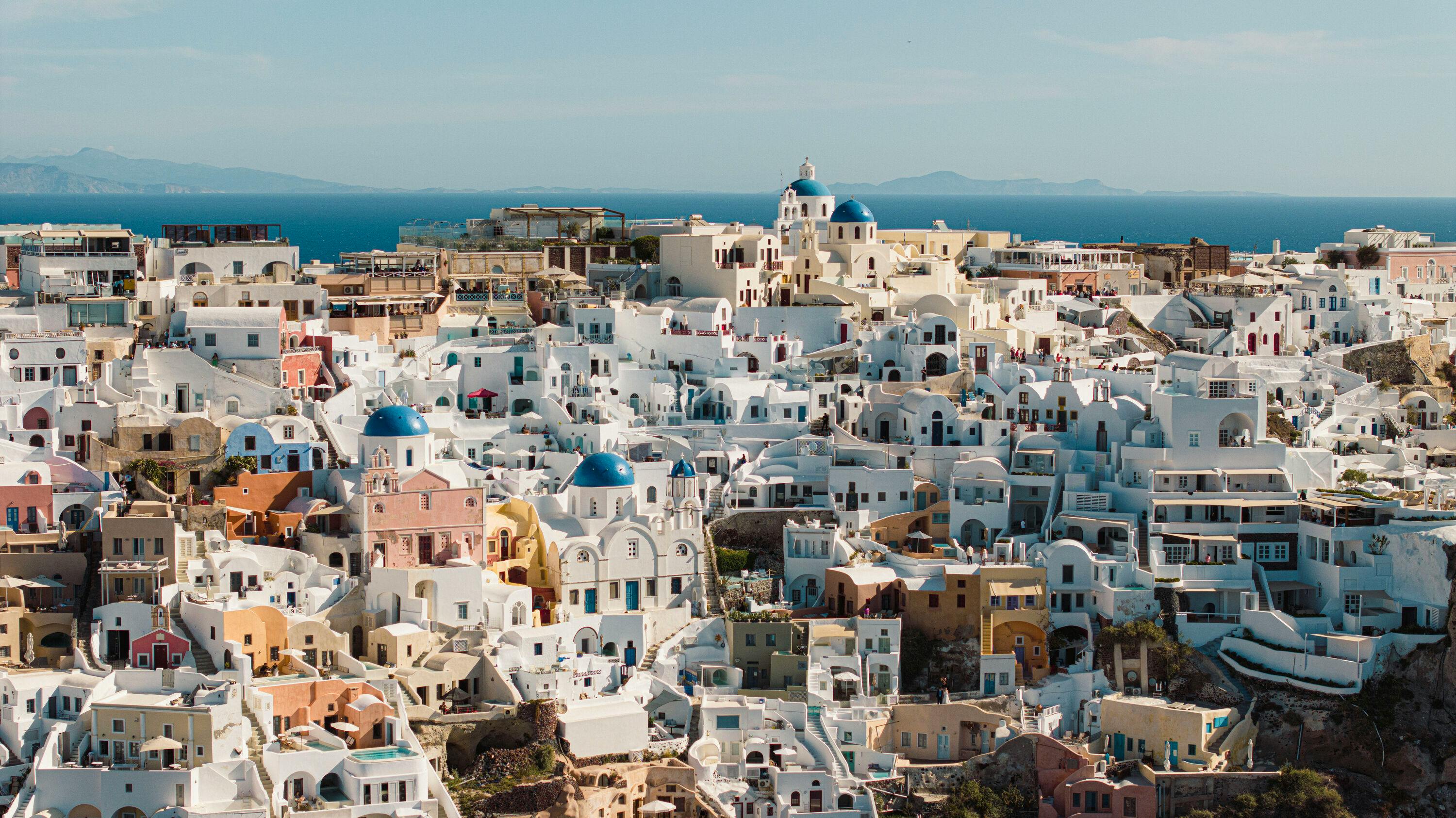 Domes Novos Santorini