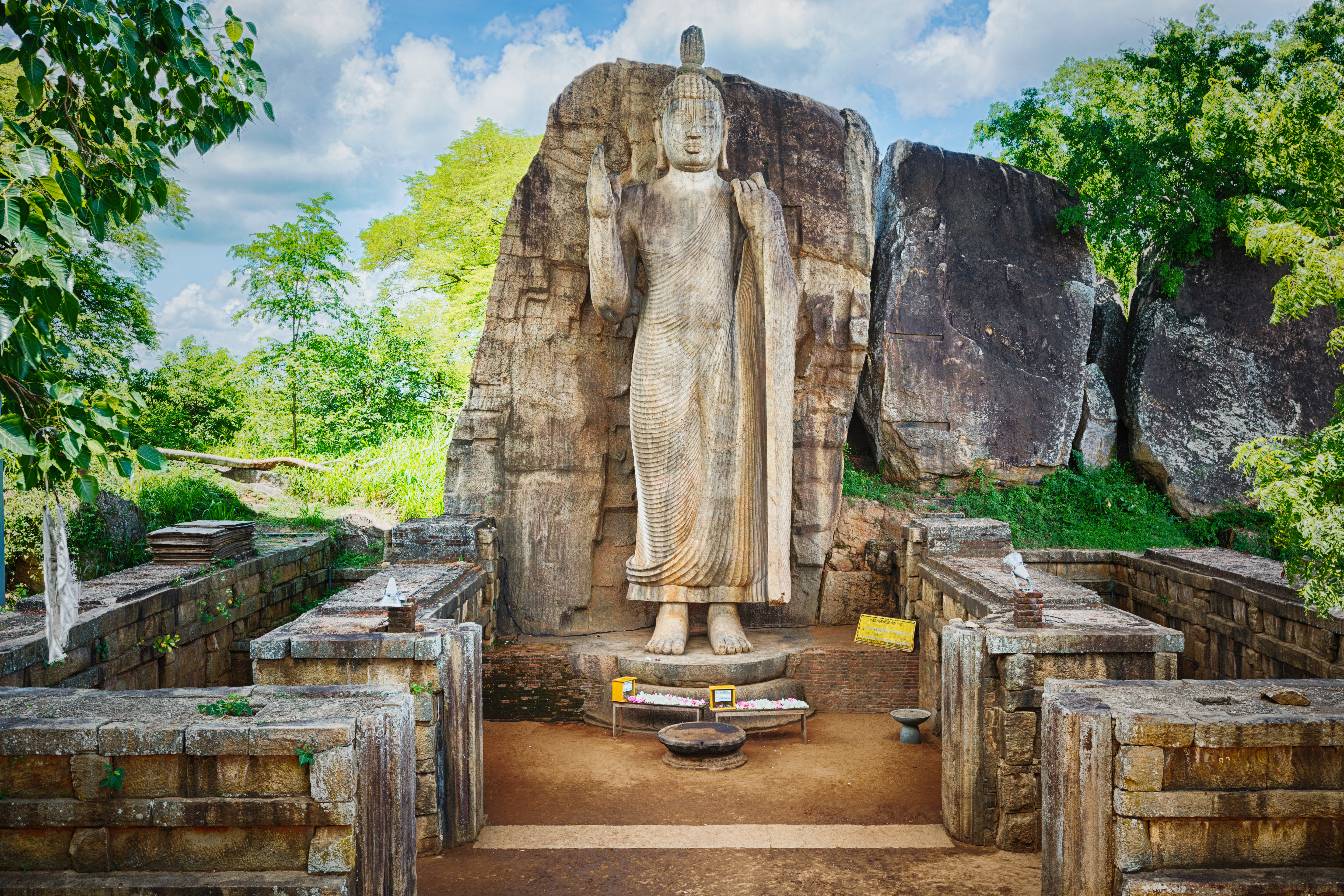 Avukana Buddha Statue, Kekirawa, Sri Lanka