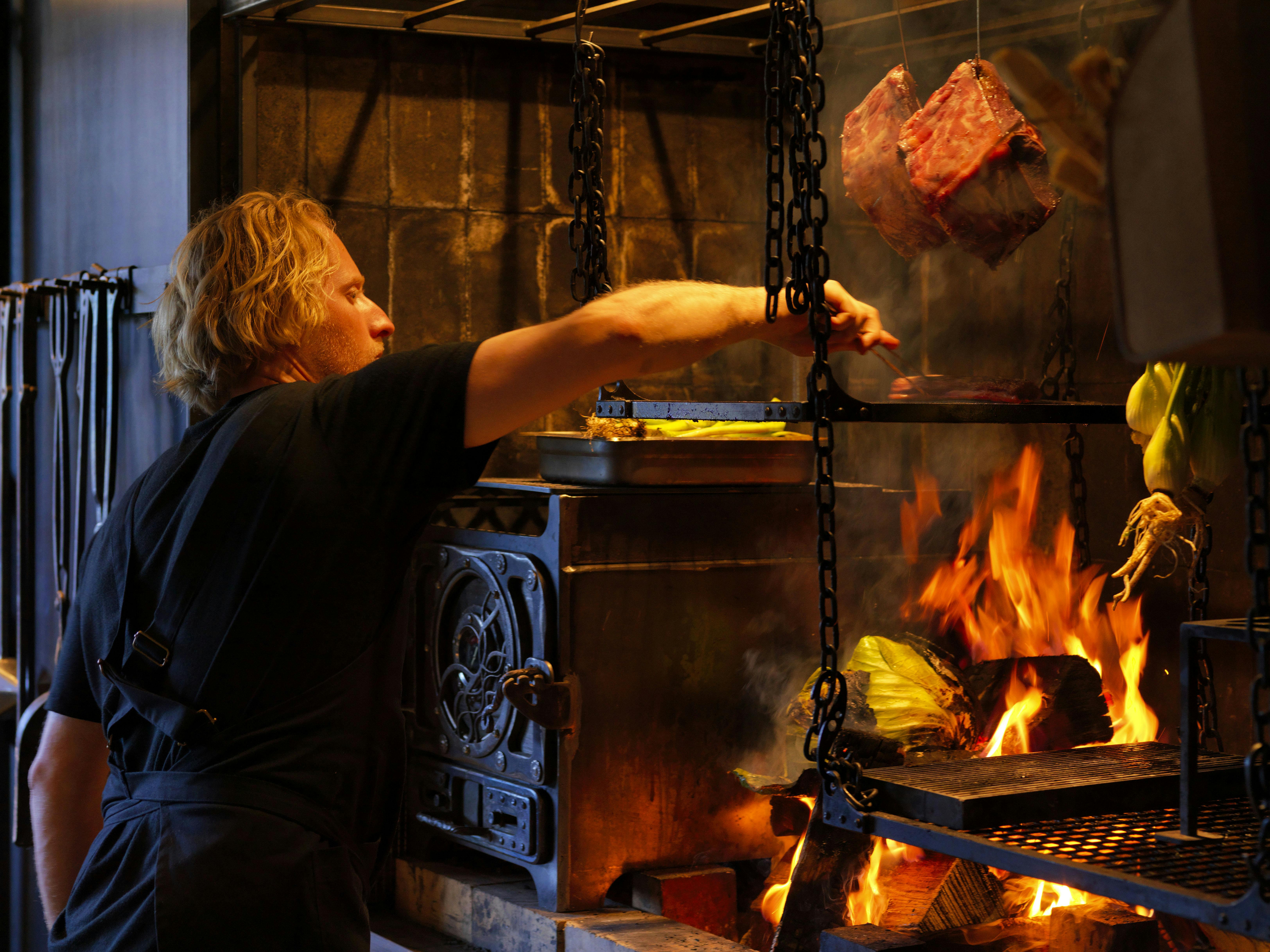 Helicopter flight to Sugarloaf Restaurant at Flockhill image 1