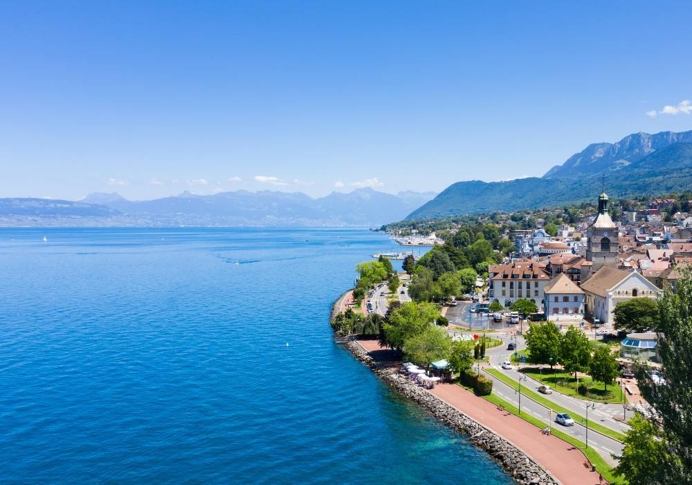 Evian-les-bains coast