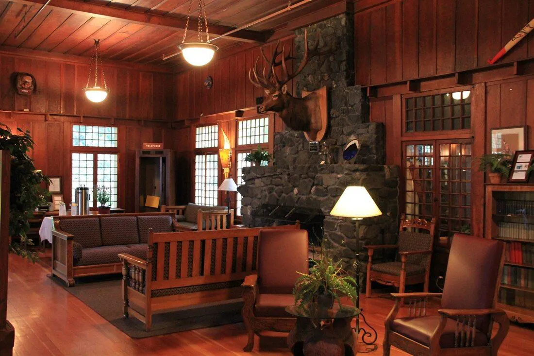 lake crescent lodge