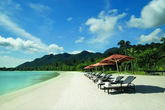 Αποτέλεσμα εικόνας για Western & Oriental introduces tailor-made travel to the Philippines